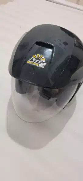 Helm LTD bekas kondisi masih bagus