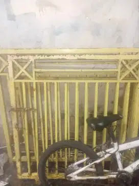 Jual pagar rumah