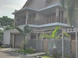 Dijual Rumah Mewah 2 Lantai Ready  Antapani Bandung SHM 3,2 M/Nego