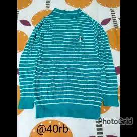 Hush Puppies dan Baju Rajut Lainnya