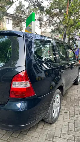 Nissan Grand livina 2010 Bensin