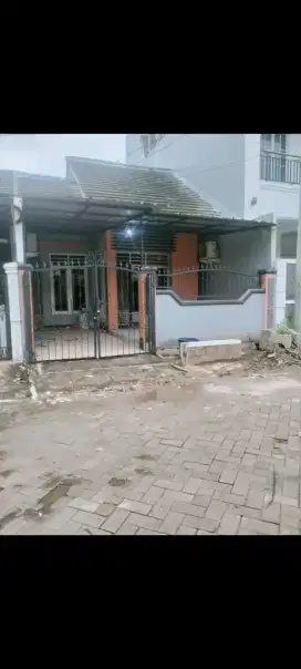 Di sewa rumah Medang lestari .gading Serpong .