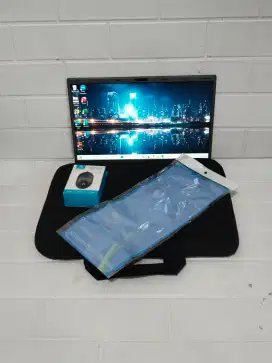 Axioo Hype 1 
Intel celeron N4020 
Ram 4 GB 
SSD 128 GB