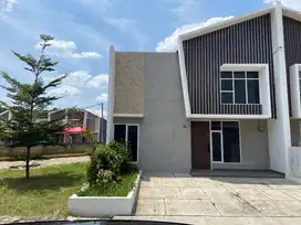 [DIJUAL] Rumah Strategis
