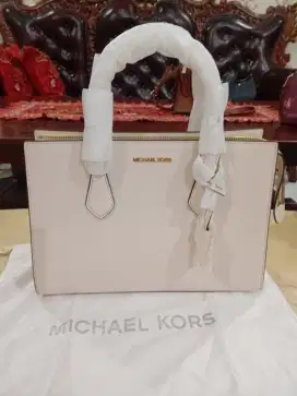 Termurah Tas Michael Kors Sheila Medium NBU warna Cantik Broken White!
