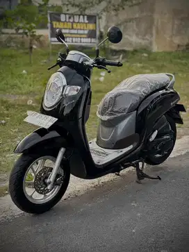 SCOOPY STYLISH REMOTE CBS ISS AD