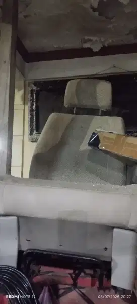 Jok bekas mobil ApV 'kapten sit