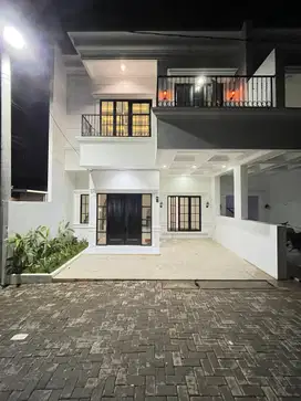 Rumah american Classic siap huni Pancoran mas depok