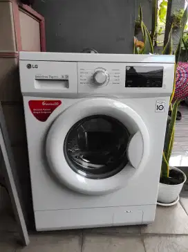 Mesin Cuci LG front loading