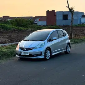 HONDA JAZZ RS 2012 GE8 MMC SILVER MULUS RAWATAN