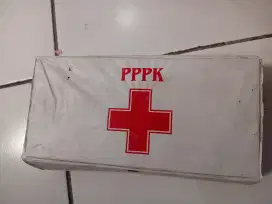 Kotak P3K Putih