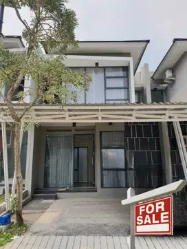 DI JUAL CEPAT Super Butuh Uang, Rumah GOLDEN PARK 2 SERPONG