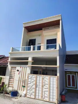 Rumah 2 lantai Klipang Sendangmulyo.