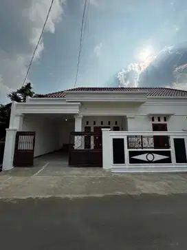 Dijual rumah pinggir jalan desa rangkapan jaya pancoran mas depok