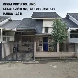 Dijual Rumah Dalam Komplek Nempel Tol Limo