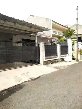 Rumah Siap Huni Strategis di Bintaro Sektor 1