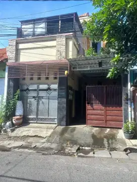 Dijual rumah+kos kedung baruk dekat MERR sby timur