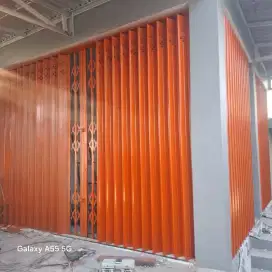 Spesialis Pintu harmonika
