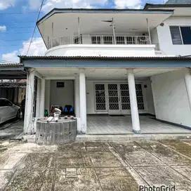 Rumah Tua Tanah Luas Cocok Untuk Tempat Bisnis Depan Transjakarta