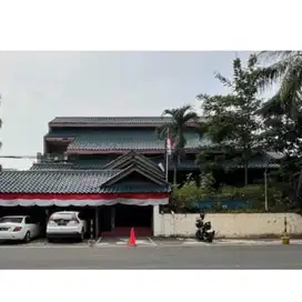 Rumah Tua Cocok Untuk Tempat Usaha di Senayan