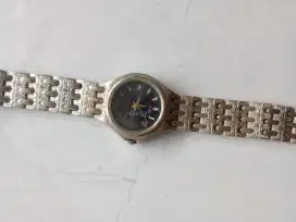 Jam cewe alba vintage