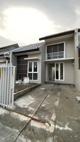 Rumah Murah Lokasi Strategis Mepet Merr dan Juanda