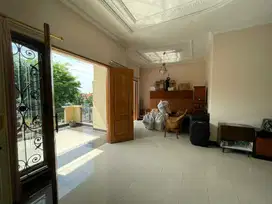 RUMAH MANYAR MEWAH, TERAWAT MURAH FULL FURNISH