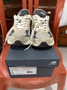 New Balance 2002R GS Size US 4 / 36 Original Resmi
