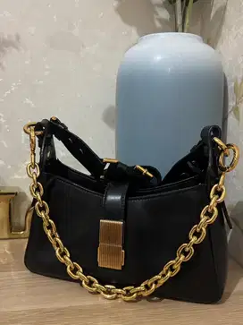 Preloved tas wanita brand charles n keith
