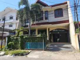 RUMAH TENGAH KOTA UNDER MARKET