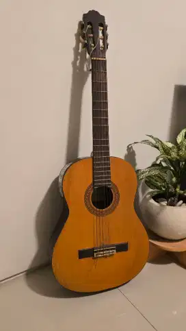 Gitar nylon Yamaha CG60