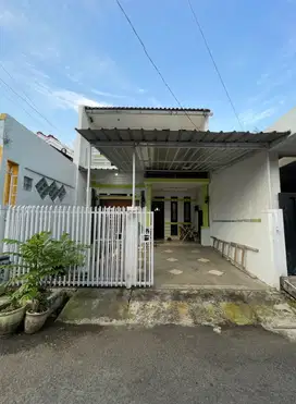 Rumah 5 Kamar Strategis Di Perumahan Nyaman Arcamanik
