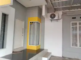 Rumah di kontrakan beserta isi nya