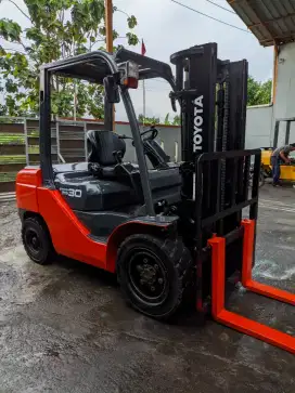 Forklift Toyota 3 Ton,Manual,Tiang 3 Meter,Manual,8FD30,Tahun 2018