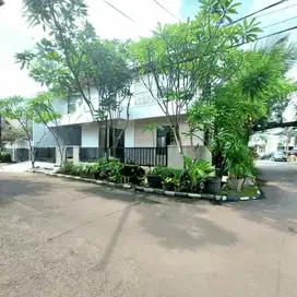 Rumah Hoek Di Bintaro Jaya Sektor 9  4621