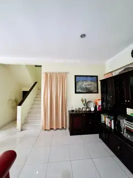 Dijual Cepat Harga Dibawah Pasar Rumah Full Furnished  8881