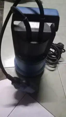 yg butuh mesin pompa listrik celup merek NlG tipe 125A