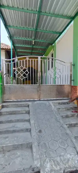 Stenlis, dan besi