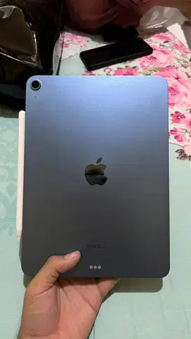 IPAD AIR 5 64GB BONUS PENCIL + CASE GARANSI SEPTEMBER 2025