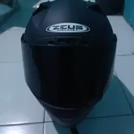 jual helm Zeus  zs 826 matt black doff mulus no minus