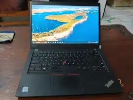 Lenovo thinkpad T490 touchscreen i5 gen 8 ssd 512 ram 8 gb