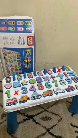 Learning Table (mainan anak)
