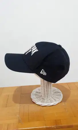 Topi new era kondisi spt baru