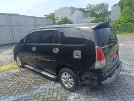 Toyota Kijang Innova 2010 Bensin