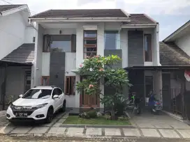 Dijual Rumah 2 Lantai tengah Kota Bandung