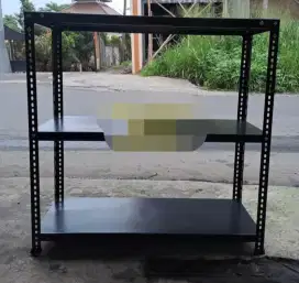 Rak besi siku dan gawangan tembok