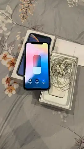 Dijual Iphone Xr Blue 64GB Lengkap Terdaftar