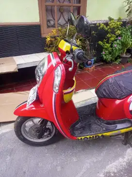 Honda scoopy 2013 ban donat