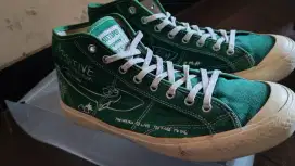 Sepatu Compass x PMP