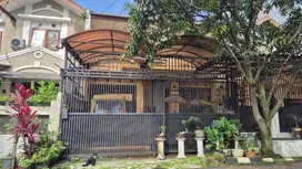 Dijual Rumah Siap Huni di Komplek Istana Regency 2 Lingkungan Tenang